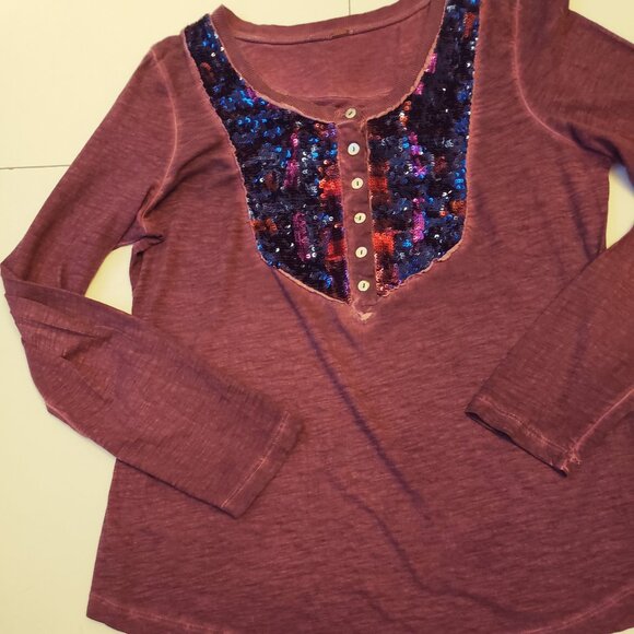 Free People Tiger Eyes Sequined Bib Long Sleeve Maroon Henley Top - Picture 2 of 10